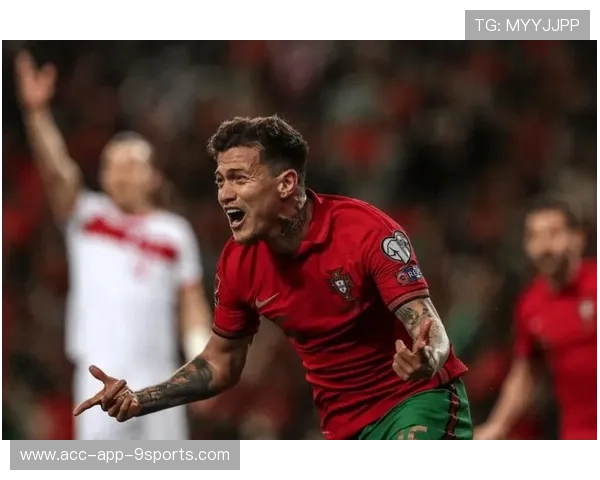 佛罗伦萨弧顶转移创造快速射门